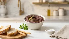 Πάστα ελιάς με λεμόνι και κάπαρη: έτοιμη σε 5 λεπτά, ιδανική για ψωμί και κριτσίνια