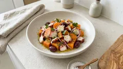Πατατοσαλάτα με χταπόδι και γλυκοπατάτα: δροσερή, χορταστική και νηστίσιμη