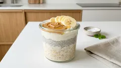 Overnight oats στο βαζάκι: κρεμώδη χωρίς μαγείρεμα, έτοιμα από το βράδυ